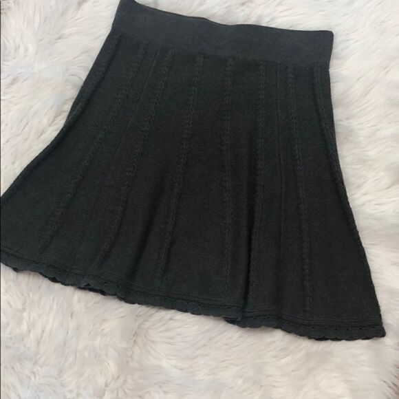 Cabi Charcoal Gray Sweater Skirt Size Small - Picture 9 of 11